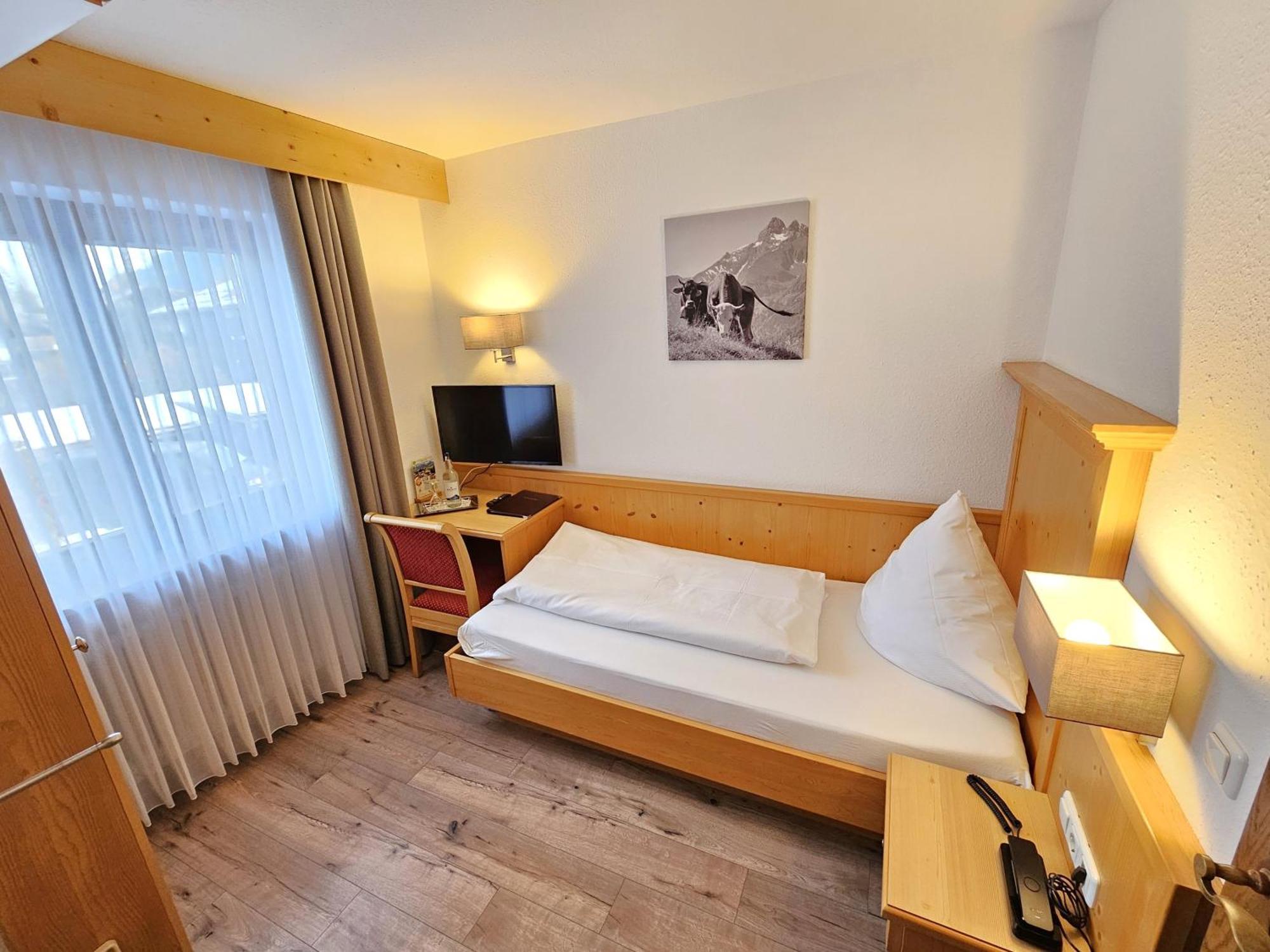 Hotel Cafe Fuggerhof Oberstdorf Exterior photo